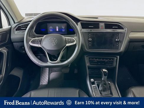 Used 2022 Volkswagen Tiguan SE AWD/4WD image 27