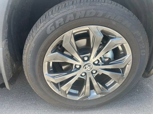 Used 2023 Toyota RAV4 Limited AWD/4WD image 7