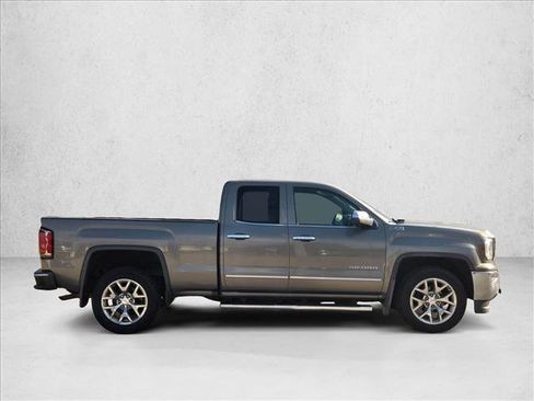 Used 2017 GMC Sierra 1500 SLT w/ SLT Premium Package image 3