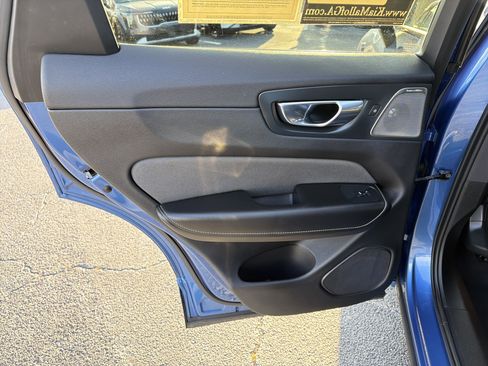 Used 2021 Volvo XC60 T5 R-Design image 21