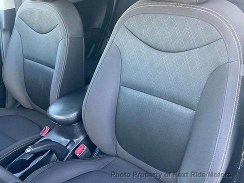 Used 2016 Kia Soul FWD image 23
