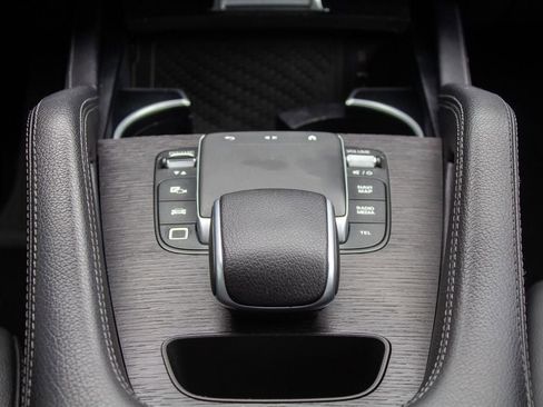 Used 2025 Mercedes-Benz GLE 350 4MATIC image 19