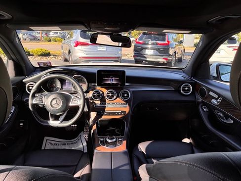 Used 2019 Mercedes-Benz GLC 300 4MATIC image 26