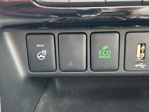Used 2024 Mitsubishi Eclipse Cross SEL AWD/4WD image 30