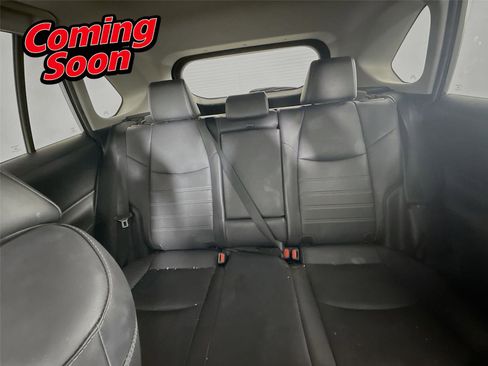 Used 2020 Toyota RAV4 XLE Premium image 13