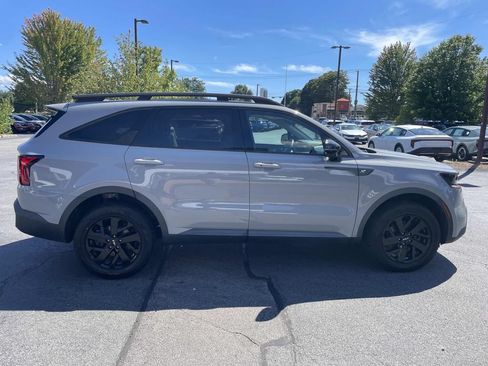 Used 2023 Kia Sorento S w/ Panoramic Sunroof Package AWD/4WD image 9