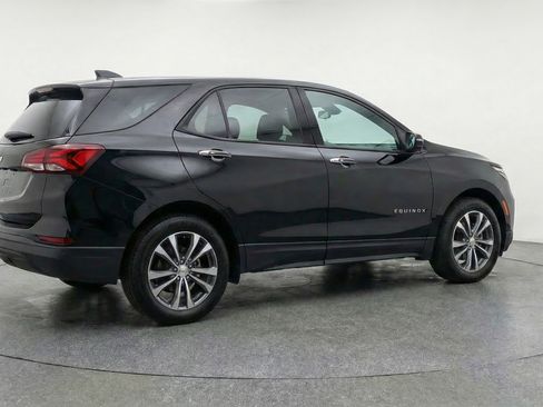 Used 2025 Chevrolet Equinox LT FWD image 9