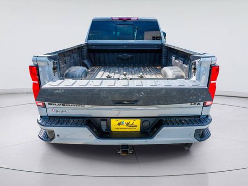 Used 2024 Chevrolet Silverado 3500 LTZ w/ LTZ Plus Package AWD/4WD image 11
