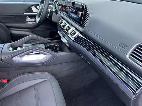 New 2026 Mercedes-Benz GLE 53 AMG 4MATIC image 16