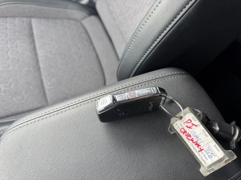 Used 2025 Kia Seltos S image 22