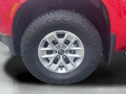Used 2024 Nissan Frontier SV w/ Technology Package AWD/4WD image 34