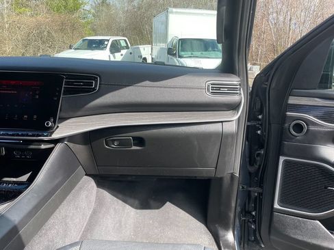 Used 2024 Jeep Wagoneer Series II w/ Flexible Seating Group AWD/4WD image 29