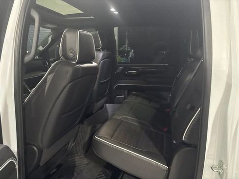 Used 2025 GMC Sierra 2500 AT4X w/ AT4X AEV Edition AWD/4WD image 30
