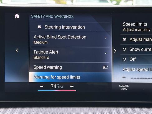 Used 2024 BMW 330i Sedan w/ M Sport Package image 27