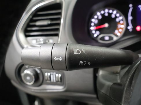 Used 2023 Jeep Renegade Latitude w/ Premium Group AWD/4WD image 37