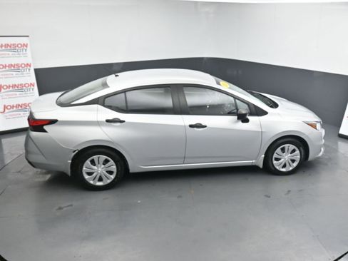 Used 2021 Nissan Versa S image 31
