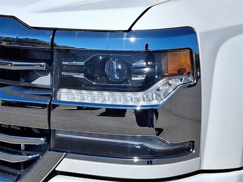 Used 2016 Chevrolet Silverado 1500 High Country image 9