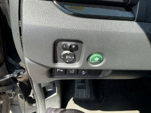 Used 2016 Honda Pilot Touring image 22