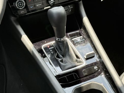 New 2026 Jeep Compass Latitude AWD/4WD image 15
