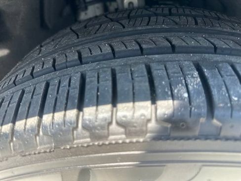 Used 2020 Porsche Cayenne AWD/4WD image 6
