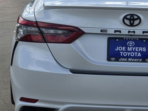Used 2024 Toyota Camry XSE FWD image 10