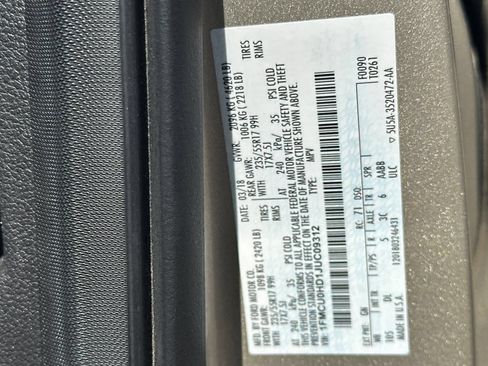 Certified 2018 Ford Escape SEL w/ Ford Safe & Smart Package FWD image 28