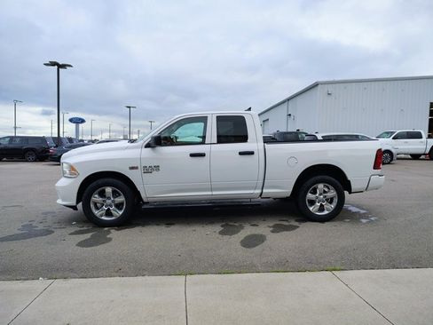 Used 2019 RAM 1500 Express w/ Express Value Package AWD/4WD image 4