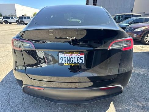 Used 2025 Tesla Model Y Long Range RWD image 6
