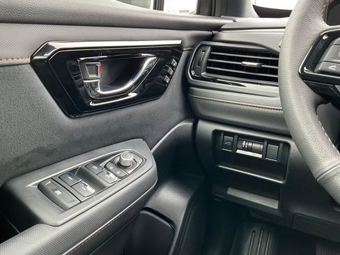 Certified 2025 Subaru Forester Touring AWD/4WD image 25