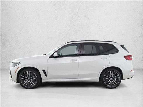 Used 2019 BMW X5 xDrive50i w/ M Sport Package AWD/4WD image 4