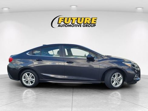 Used 2016 Chevrolet Cruze LT w/ Sun And Sound Package image 3
