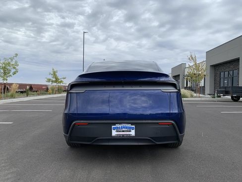 Used 2026 Tesla Model Y 2WD image 6