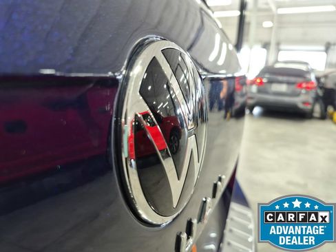 Used 2022 Volkswagen Tiguan SE FWD image 16