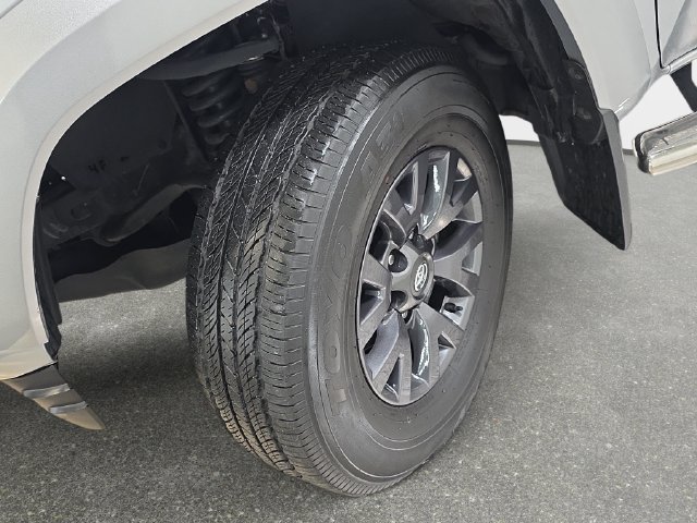 Certified 2022 Toyota Tacoma SR5 AWD/4WD image 26
