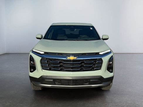 Used 2025 Chevrolet Equinox LT w/ Safety and Technology Package FWD image 8