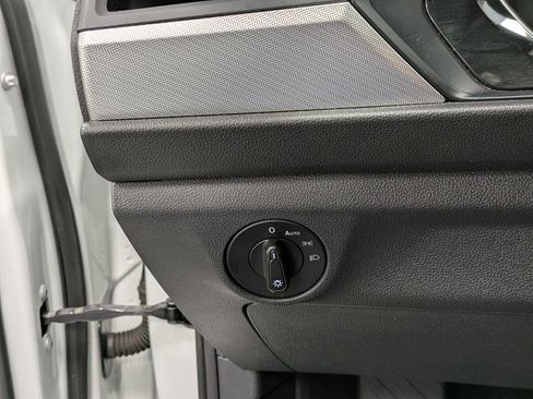 Used 2019 Volkswagen Jetta SE FWD image 21