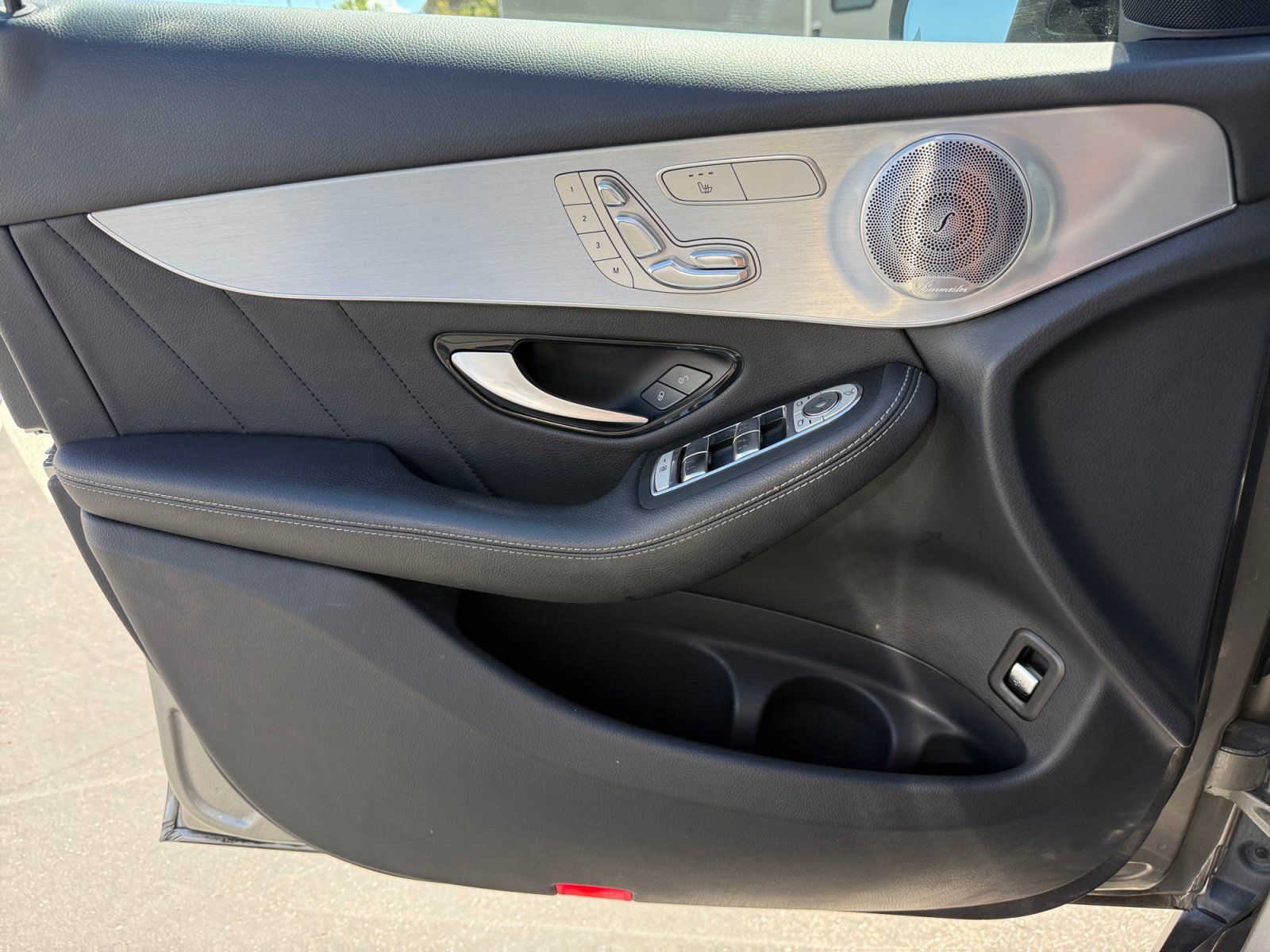 Used 2019 Mercedes-Benz GLC 300 4MATIC image 13