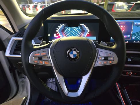 Used 2026 BMW X7 xDrive40i image 14