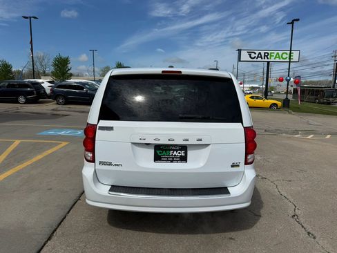 Used 2017 Dodge Grand Caravan SXT FWD image 10