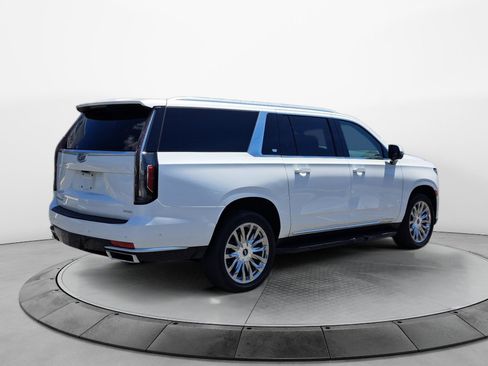Used 2021 Cadillac Escalade ESV Premium Luxury AWD/4WD image 6