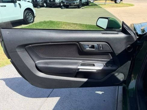 Used 2023 Ford Mustang GT RWD image 9