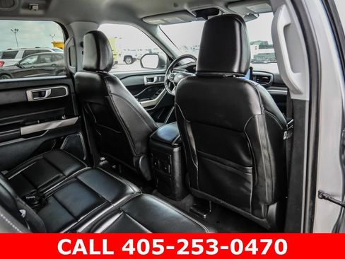 Used 2023 Ford Explorer XLT w/ Equipment Group 202A AWD/4WD image 40