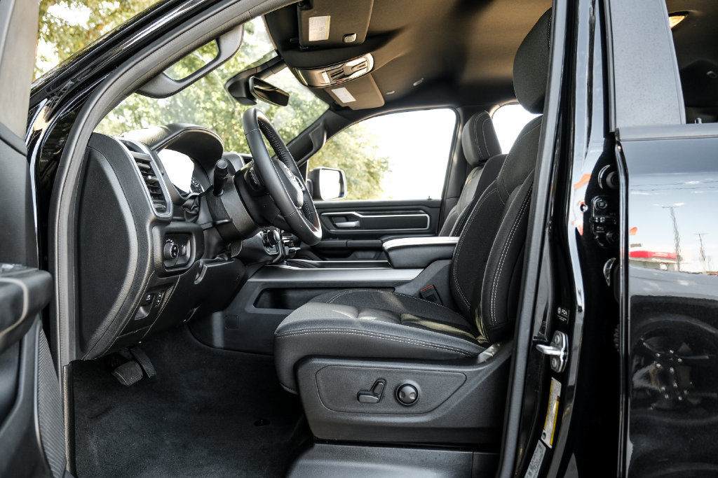 Used 2023 RAM 1500 Big Horn AWD/4WD image 47