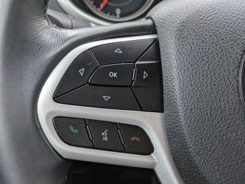 Certified 2018 Jeep Cherokee Latitude Plus FWD image 20