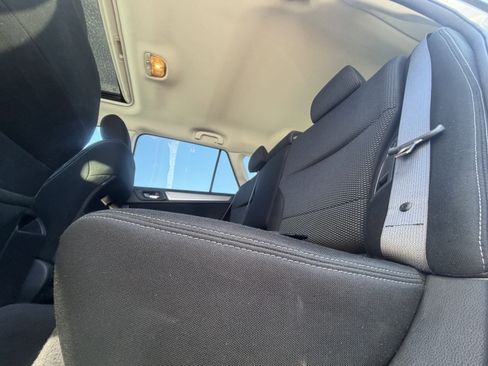 Used 2017 Subaru Outback 2.5i Premium image 28