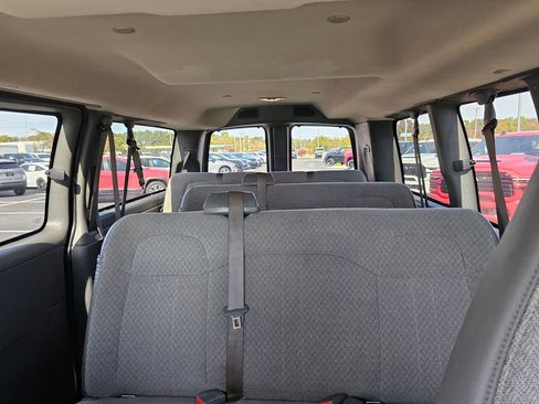 Used 2019 Chevrolet Express 3500 LT w/ LT Preferred Equipment Group image 27