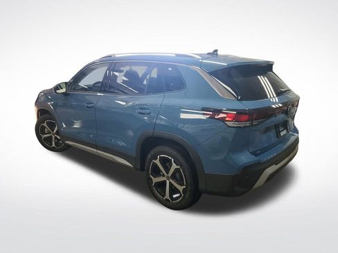 New 2025 Volkswagen Tiguan SE image 3