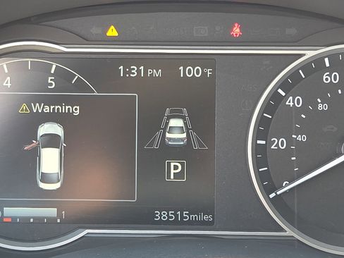 Used 2024 Nissan Versa SV image 11