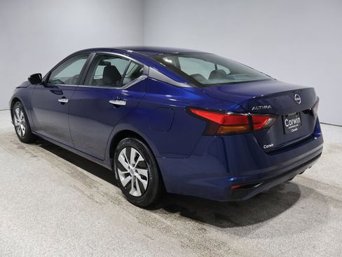 Used 2024 Nissan Altima 2.5 S image 4