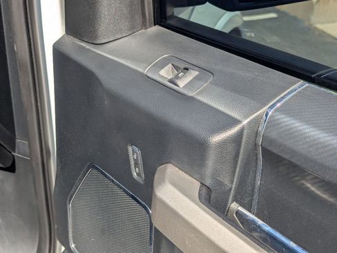 Used 2019 Ford F150 Lariat w/ Equipment Group 502A Luxury image 38